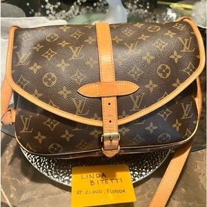 Louis Vuitton Samur 30